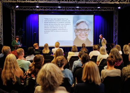Foredrag ved Ulrika Håkansson og Marie O Hundevadt om Kunsten å lære - Klikk for stort bilde